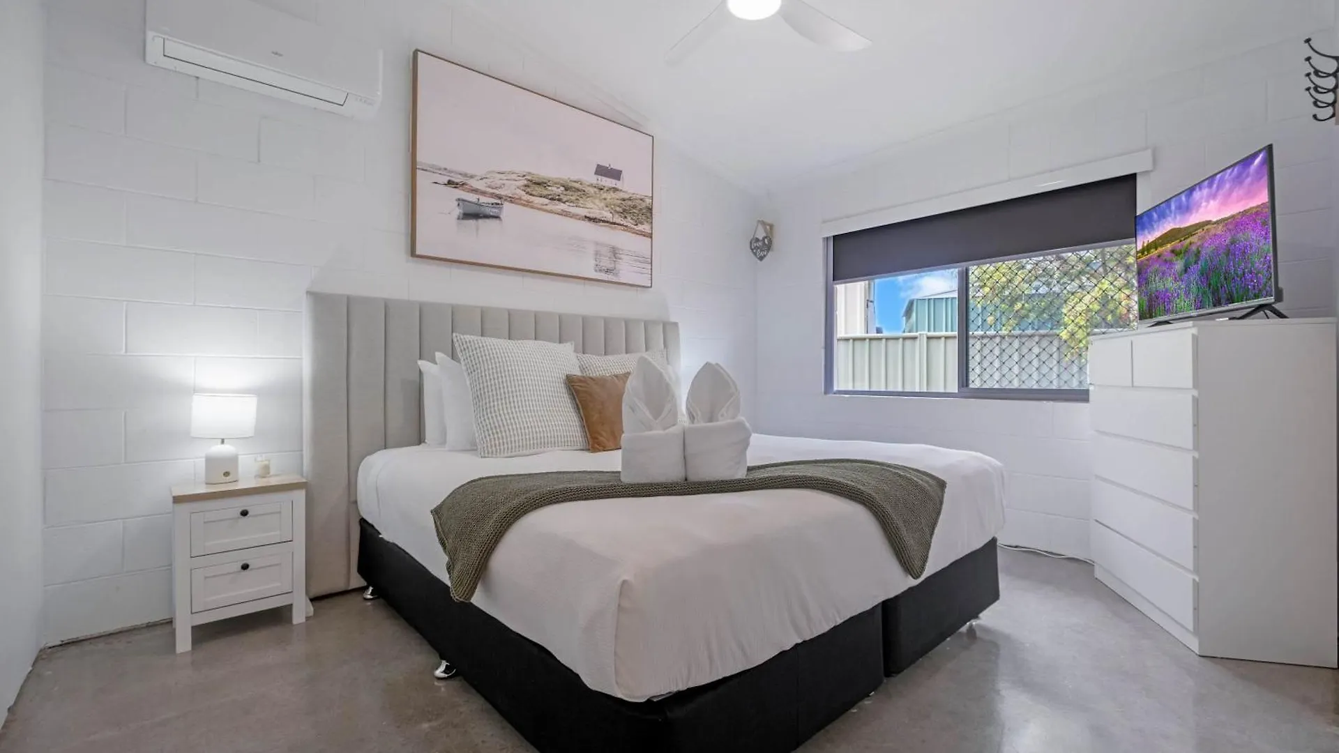Superb Coastal Hideaway Walk To Alex Headland Villa Maroochydore