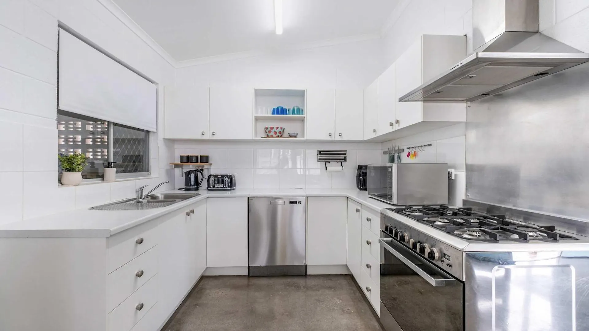 Superb Coastal Hideaway Walk To Alex Headland Villa Maroochydore 0*,